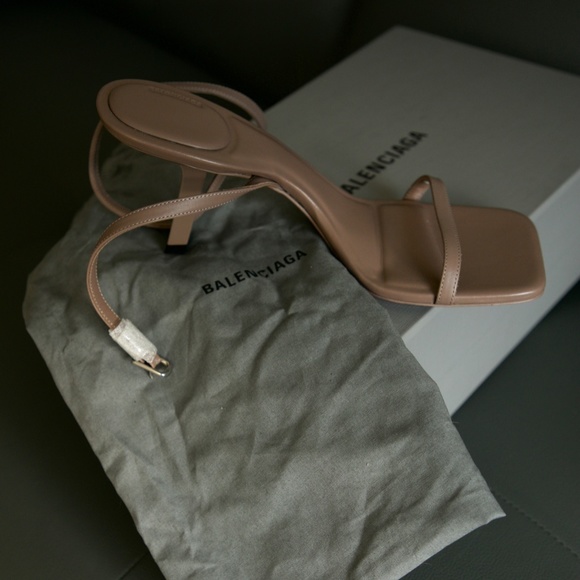 WOMEN'S 80MM SANDAL IN GREY size 7 - Picture 4 of 4